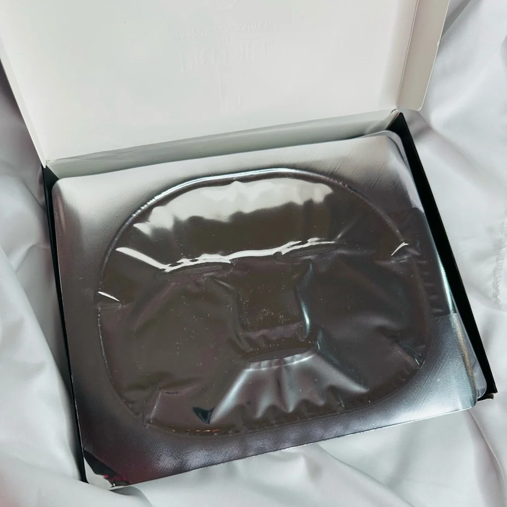 Golden Collagen Cell Renewal Facial Single ONE Mask $300 MSRP - Picture 3 of 8